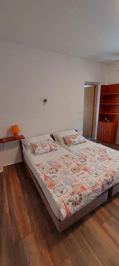 Apartments Matic Omišalj Exterior foto